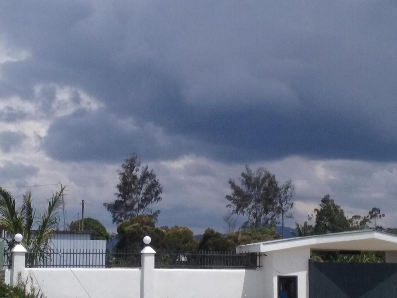 Mcroyal Hotel Mount Hagen 外观 照片