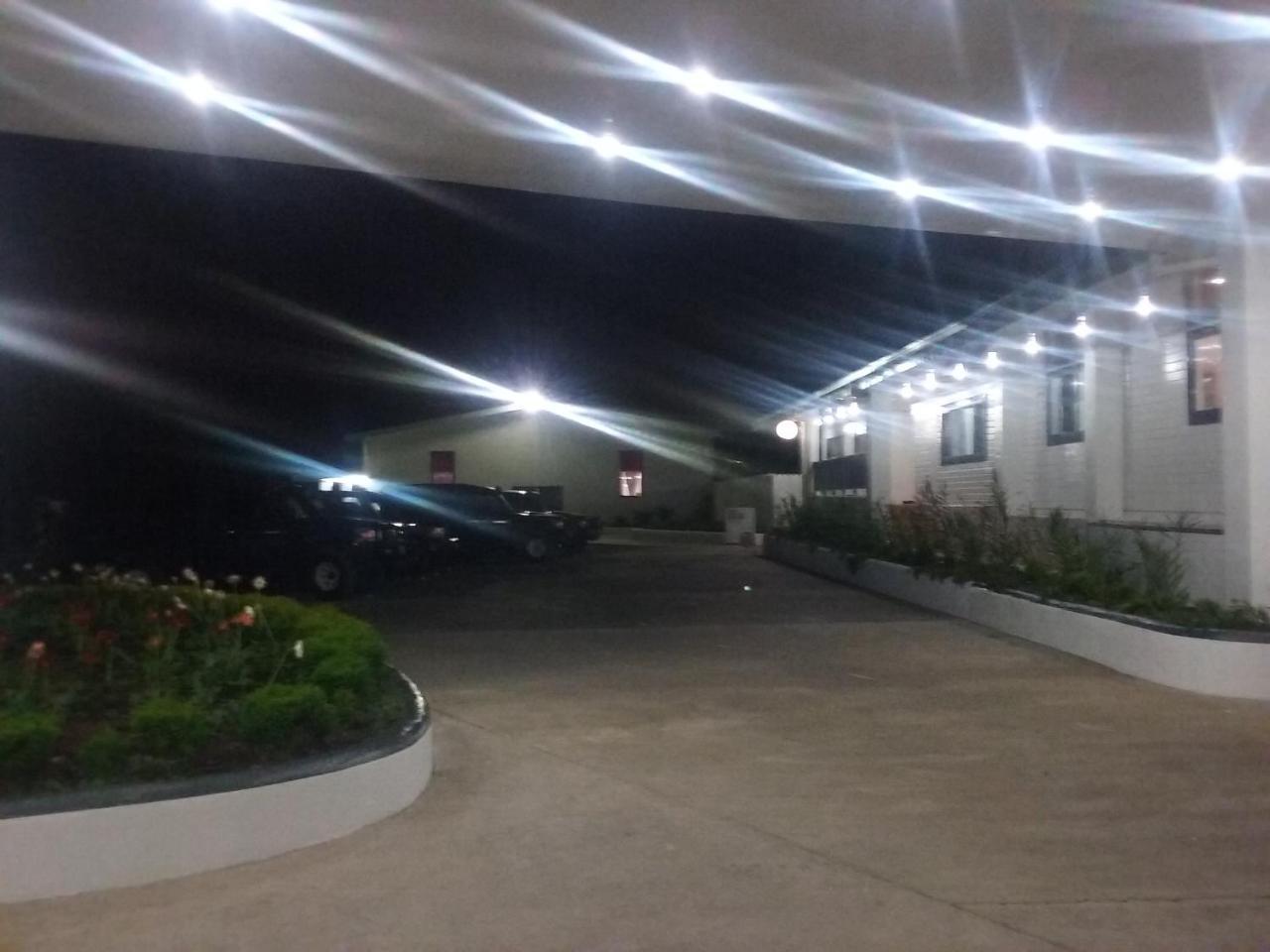 Mcroyal Hotel Mount Hagen 外观 照片